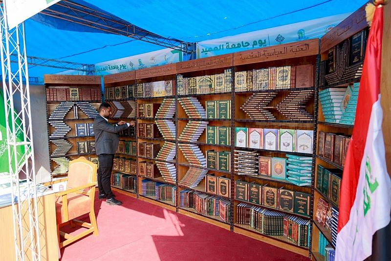 قسم المعارف يشارك في معرض جامعة العميد للكتاب بأكثر من مئة عنوان
