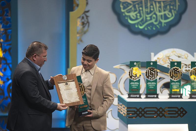 العتبة العباسية المقدسة تكرم الفتية الفائزين بجائزة العميد لتلاوة القرآن الكريم