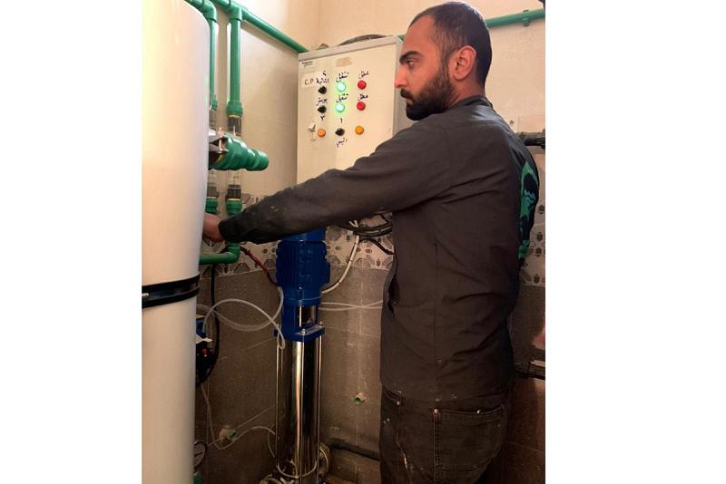 العتبةُ العبّاسيةُ المقدّسة تساهمُ في تنصيب محطّةٍ لتحلية المياه في منطقةٍ تعاني شحّةً مائيّة