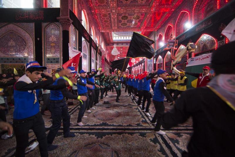 بمسيرة عزائية، كشافة الكفيل يجددون العهد مع الإمام الحسين واخيه ابي الفضل العباس (عليهم السلام )