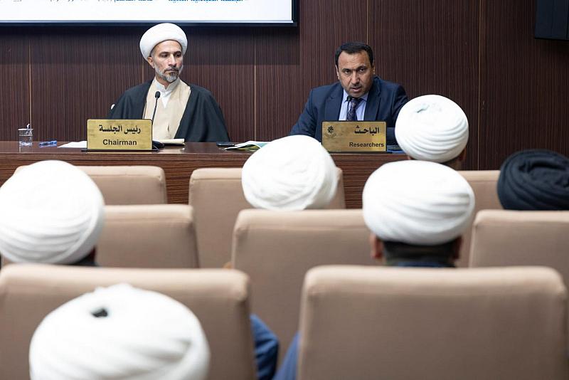بحث علمي يناقش ردود السيد المجاهد على اللغويين والنحويين في كتابه (مفاتيح الأصول)