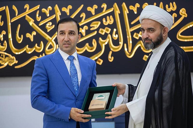 العتبة العباسية المقدسة تكرم المشاركين في مهرجان رحمة للعالمين الدولي بجامعة ديالى