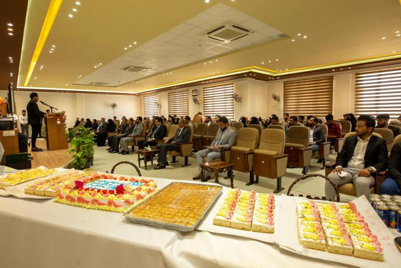 بمهرجانٍ ثقافيّ: إحياءُ ذكرى ولادة القائم في رحاب جامعة الكفيل