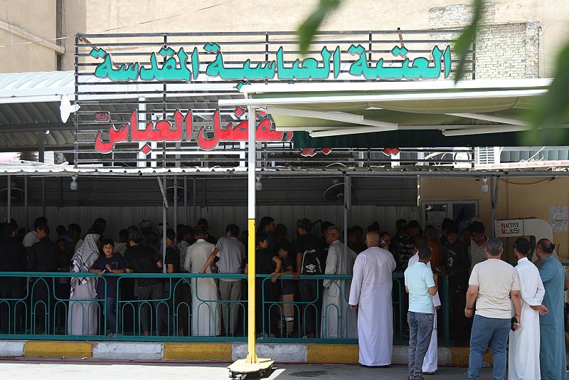 قسم المضيف: أكثر من (3000) وجبة غذائية توزّع على الزائرين في الأيّام العادية