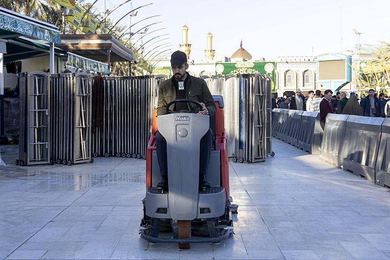 بعد انتهاء الزيارة الشعبانية.. قسم بين الحرمين ينفّذ حملة تنظيف في الشوارع المؤدية للعتبة العباسية المقدسة