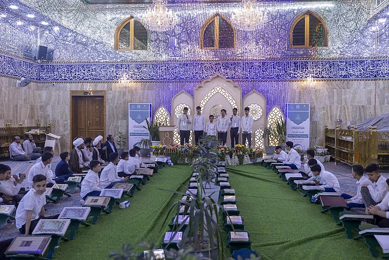 المجمع العلمي يختتم الختمات القرآنية في مقام الإمام المهدي (عجّل الله فرجه)