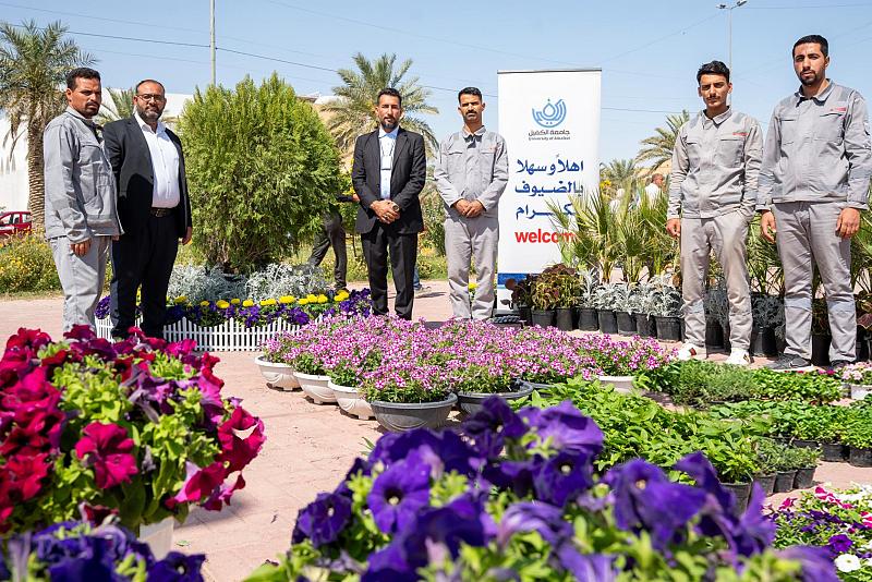 ضمن فعاليات أسبوع الاستدامة الثاني.. جامعة الكفيل تشارك في معرض الزهور بجامعة الكوفة
