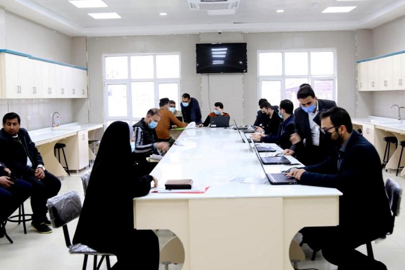 افتتاحُ مركزٍ لمساعدة وإرشاد الطلبة الراغبين بالتقديم إلى جامعة الكفيل