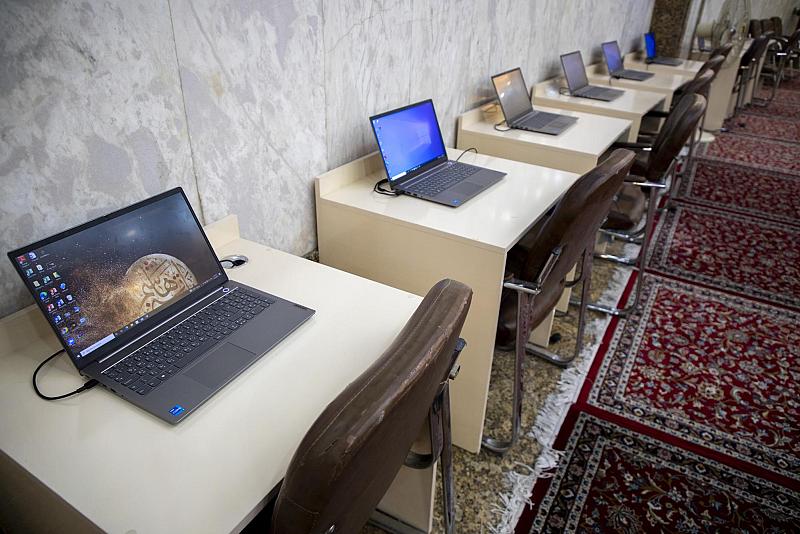 ملاكات موقع الصناعات والحرف الفنية تشرع بإنشاء المركز الإعلامي الخاص بزيارة الأربعين 