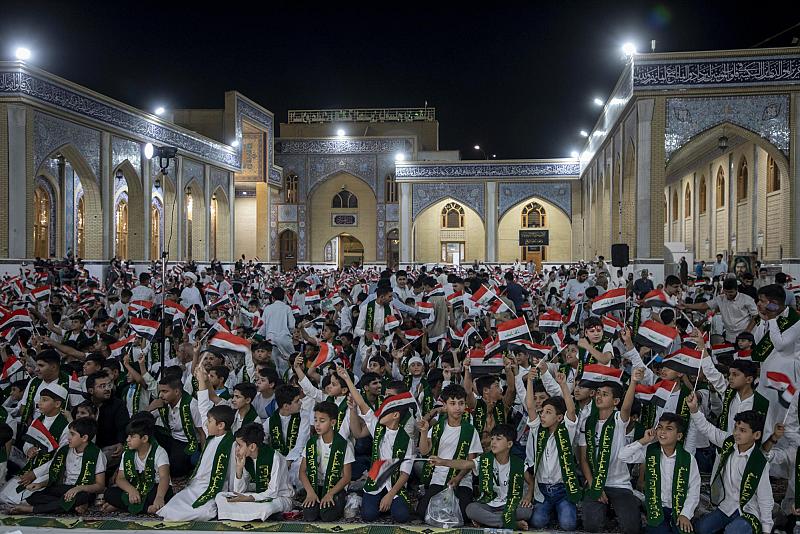 العتبة العباسية المقدسة تحتفي بتخريج 7000طالب من مشروع الدورات القرآنية في النجف الأشرف