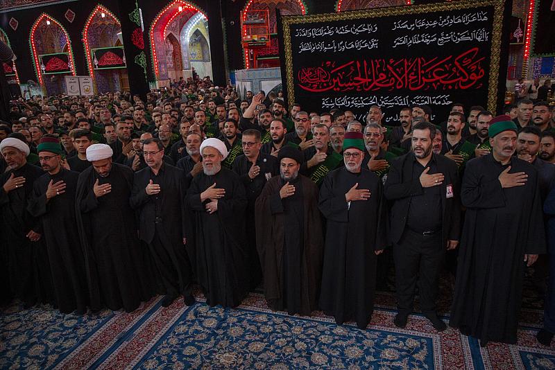 موكبُ خَدَمة العتبتين المقدّستين يُحيي ذكرى شهادة الإمام الحسن (عليه السلام)