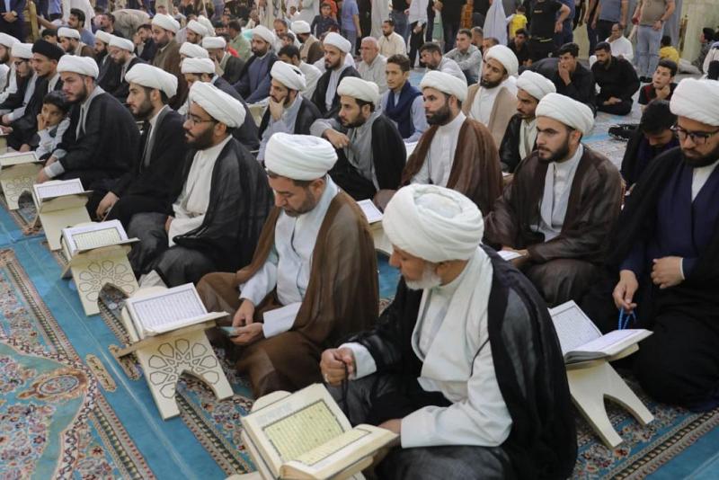 وفد طلبة العلوم الدينية في النجف الأشرف يشيد بمشروع عرش التلاوة الأسبوعي