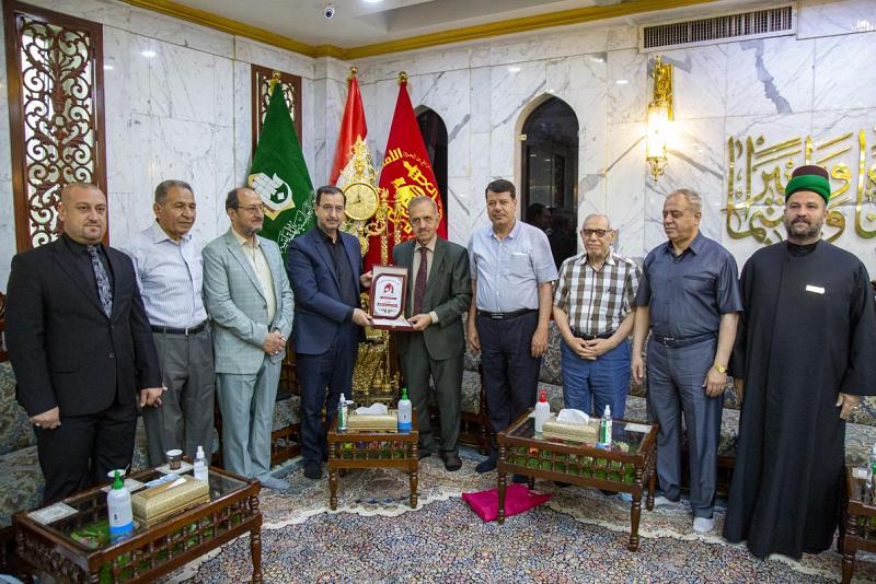 مجلسُ أعيان كربلاء يُكرّم الأمانة العامّة للعتبة العبّاسية المقدّسة