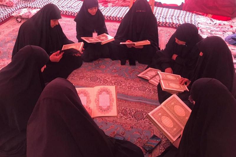 نشاطات متعدّدة لمعهد القران الكريم النسوي على طريق الزائرين