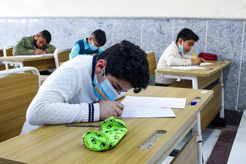 مجموعةُ العميد التعليميّة: الامتحاناتُ الفصليّة تُجرى بانسيابيّةٍ وسط إجراءاتٍ وقائيّة