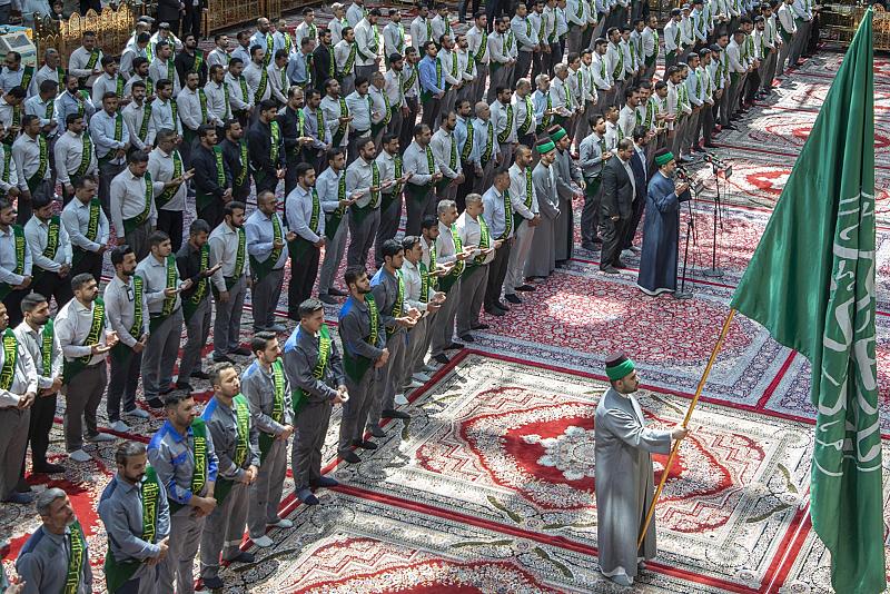 خَدَمة العتبة العباسية المقدسة يؤدون مراسم الممارسة العبادية بمناسبة عيد الغدير الأغر