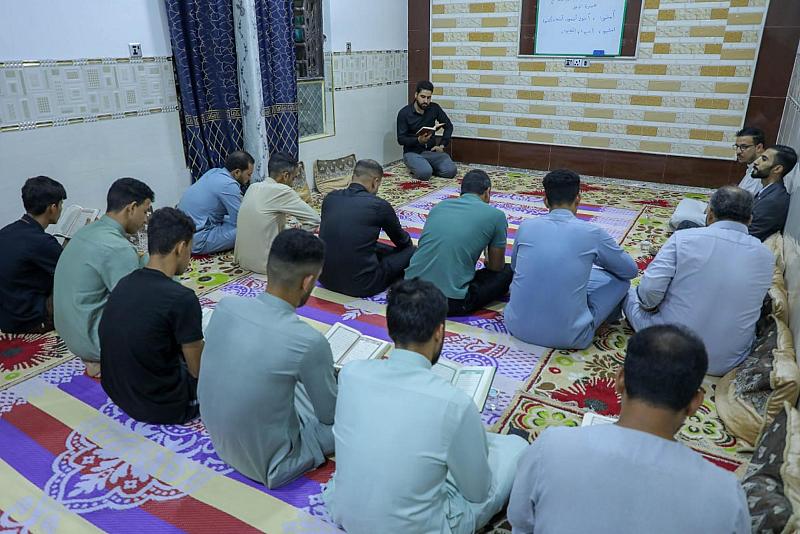 المجمع العلمي يواصل دورته القرآنية لتعليم قواعد القراءة الصحيحة وأحكام التجويد