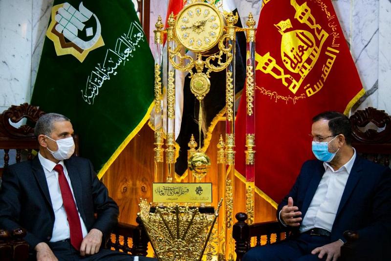 وزيرُ الداخليّة يتشرّف بزيارة العتبة العبّاسية المقدّسة