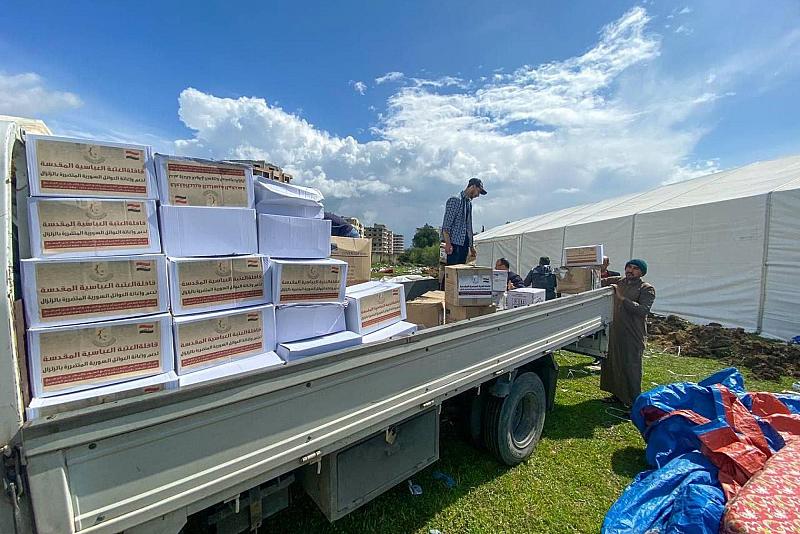 وفد العتبة العباسية الإغاثي يقدّم 3 أطنان من الأدوية والمستلزمات الطبية لصحّة اللاذقية
