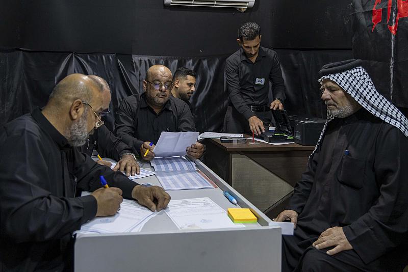 قسم الشعائر يواصل إصدار الموافقات الرسمية للمواكب الخدمية والعزائية لإحياء زيارة الأربعين