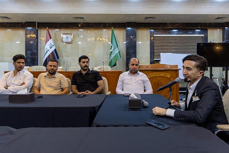  قسم العلاقات العامة يقيم ندوة عن الهوية الثقافية لوفد جامعة ذي قار