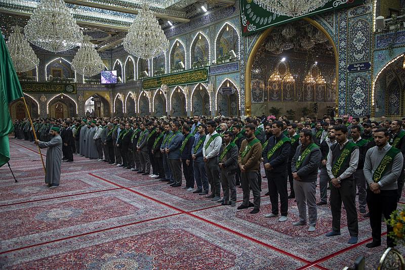 خدمة العتبة العباسية المقدسة يؤدّون مراسم الممارسة العبادية إحياءً لذكرى ولادة السيدة الزهراء (عليها السلام)
