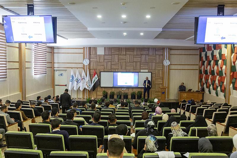 جامعة الكفيل تقيم ورشة عملٍ حول تطوير مهارات الإشراف والتعلم العملي