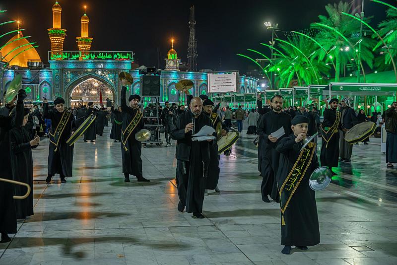  مواكب العزاء تتوافد إلى مدينة كربلاء تزامنًا مع ذكرى شهادة الإمام علي (عليه السلام)