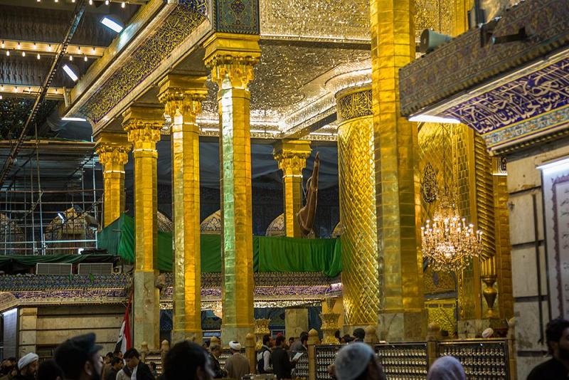 مرور سنة على إنجاز أعمال تقوية الأعمدة المذهّبة لطارمة حرم أبي الفضل العباس(عليه السلام).. مصوَّر