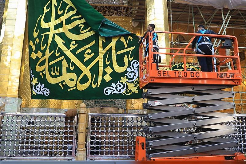 العتبة العباسية تنشر لافتات احتفائية بذكرى مولد الإمام محمد الجواد (عليه السلام)