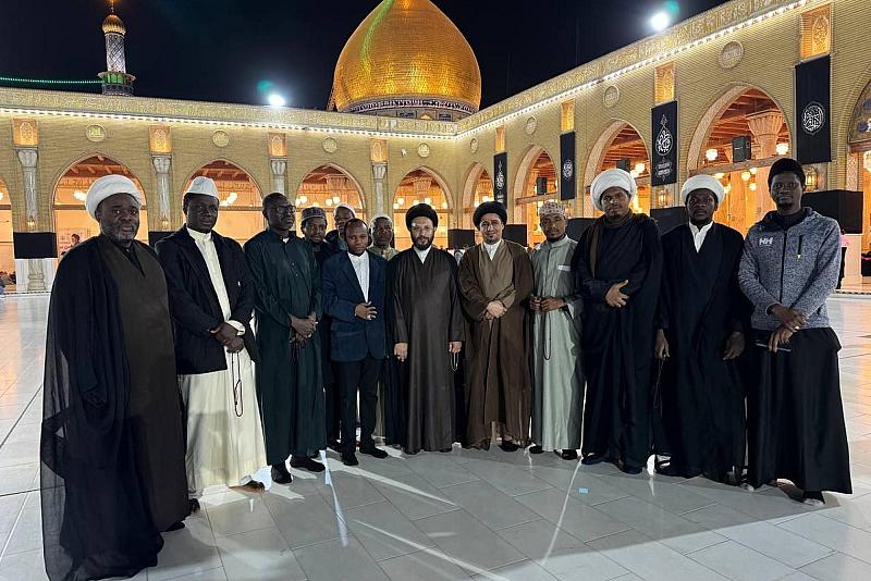 قسم الشؤون الفكرية ينظم زيارة لمبلغي سبع دول إفريقية إلى مسجدي الكوفة والسهلة