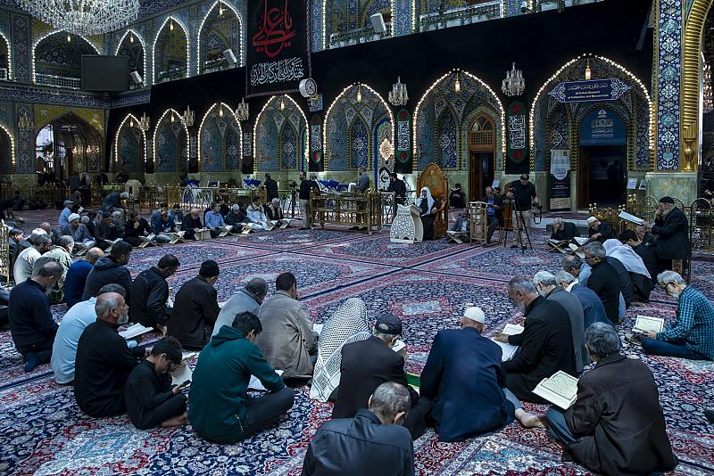 المجمع العلمي يواصل إقامة الختمة القرآنيّة التعليمية لزائري مرقد أبي الفضل العباس (عليه السلام)