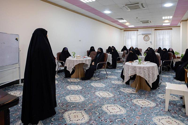‏ مركز الثقافة الأسرية يختتم برنامج (ثقافة النور) لعدد من حافظات القرآن الكريم