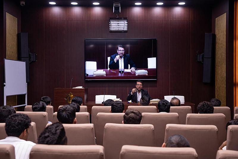 قسم الشؤون الفكرية يواصل إقامة البرنامج الثقافي لمجموعة من طلبة الجامعات في ذي قار