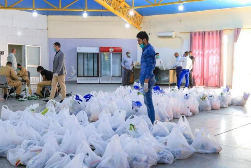 جامعةُ العميد توزّع أكثر من (٢٠٠) سلّةٍ غذائيّة للمحتاجين المتعفّفين من العوائل والأفراد في مناطق كربلاء المقدّسة