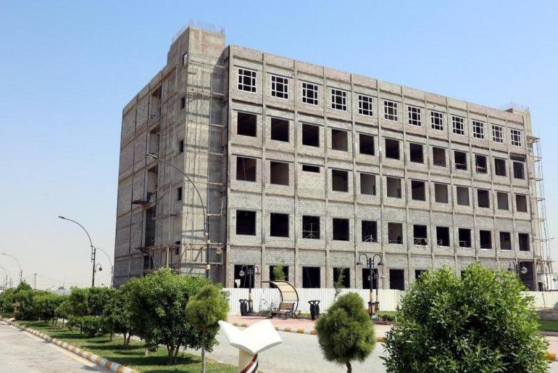 بنايةُ كلّية التقنيّات الطبّية والصحّية في جامعة الكفيل تصل إلى مرحلة الإنهاءات