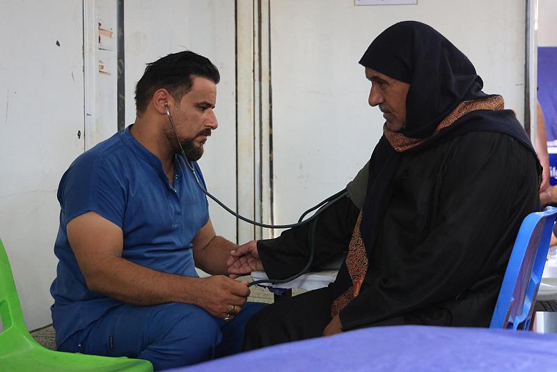 بالتعاون مع العتبة العباسية.. دائرة صحة القادسية تقدم خدماتها الطبية المتنوعة لزائري الأربعين