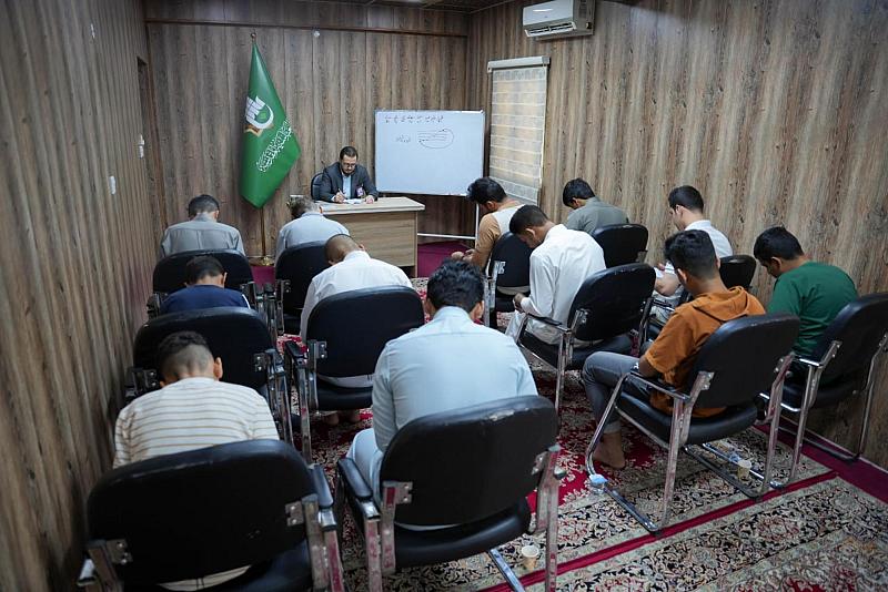 بالتعاون مع قسم الإعلام.. المجمع العلمي يختتم فعاليات الدورة التطويرية للمنشدين