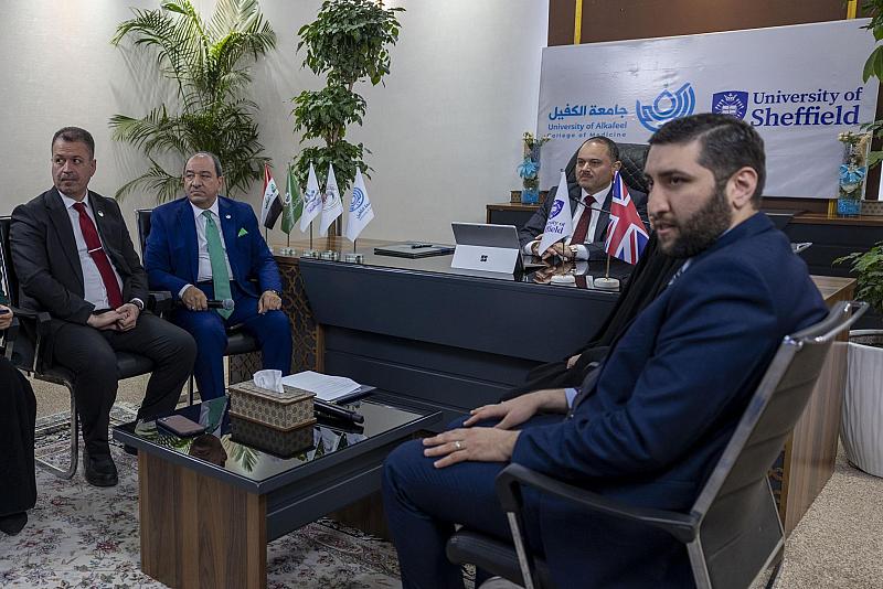 لتطوير التعليم الطبي.. جامعة الكفيل توقّع اتفاقية تعاون مع جامعة شيفيلد البريطانية