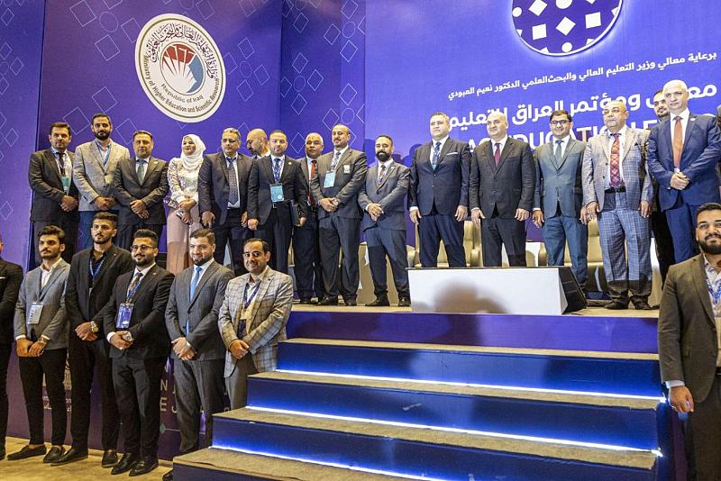 وزارة التعليم العالي تكرّم رئيس جامعة الكفيل خلال مشاركته في معرض ومؤتمر العراق للتعليم