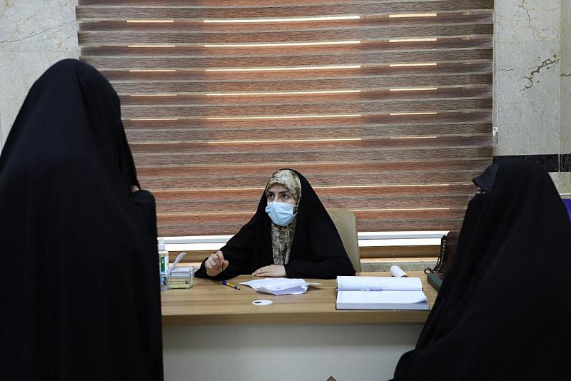 قسم الشؤون الطبية يقدم خدماته الصحية المجانية لزائرات مدينة كربلاء