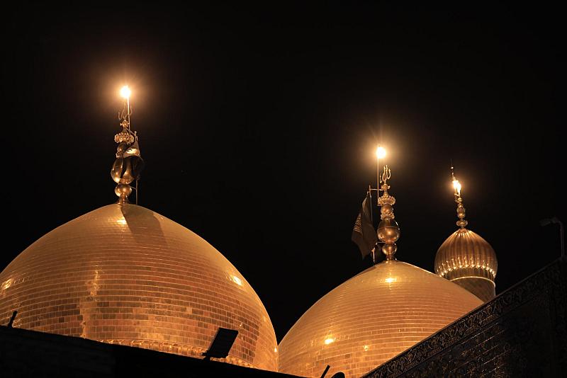العتبة العباسية تشارك في مراسم تبديل رايتي قبتي الإمامين الجوادين (عليهما السلام)