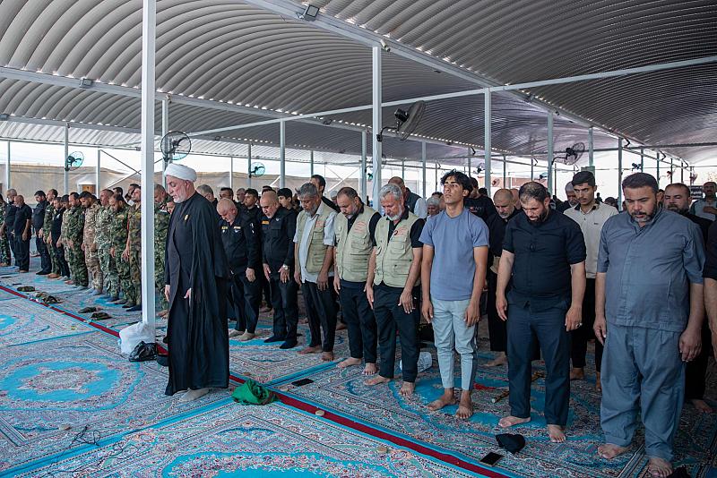 في مجمع العلقمي.. قسم الشؤون الدينية يقيم محاضرات دينية وصلوات الجماعة لزائري الأربعين