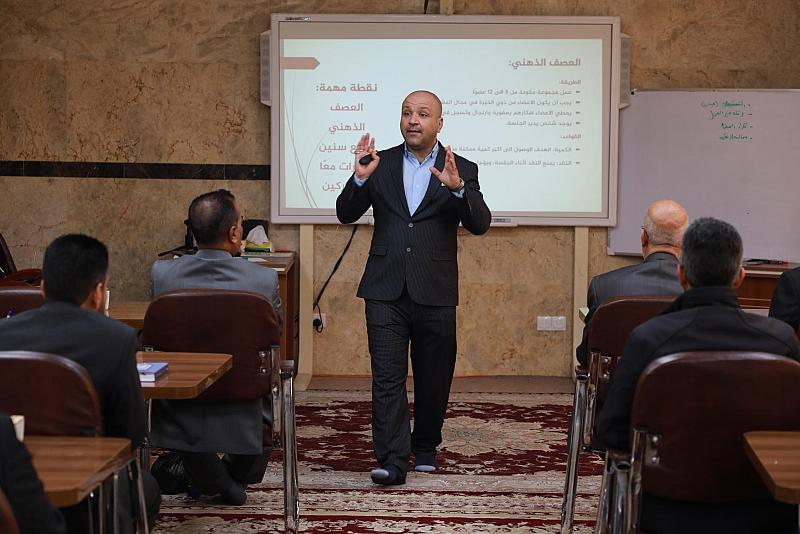 لمسؤولي الشعب.. قسم التطوير يقيم دورةً في صناعة المبادرات والحلول المبتكرة الرابعة