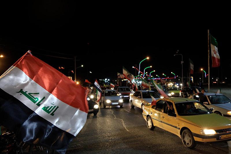 مواطنون إيرانيون يشيدون بعطاء العراقيين وجهود العتبة العباسية المقدسة في إيصال المساعدات الإنسانية