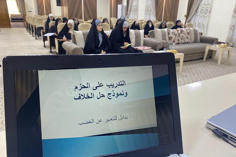 مركز الثقافة الأسرية يختتم برنامجه الخاص بإعداد المرشدات