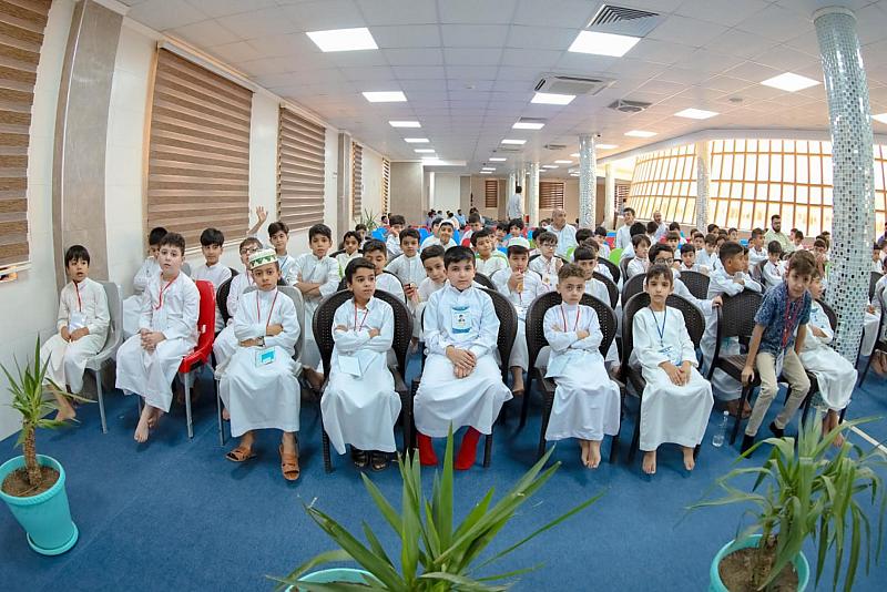المجمع العلمي: عروض مسرحية ممتعة تقدمها كشافة الكفيل لطلبة مشروع الدورات القرآنية