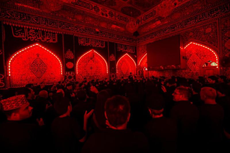 بصدورٍ حرّى.. السّادةُ الخَدَم يُواسون عمّتهم جبلَ الصبر