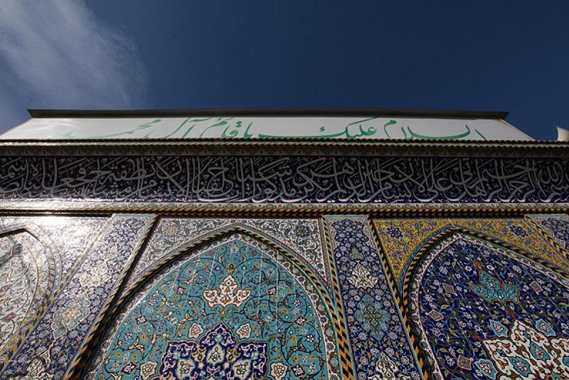 تحفةٌ معماريّة جمعت بين القداسة والحداثة تمثّلت في مشروع توسعة مقام الإمام المهدي(عجّل الله فرجه)