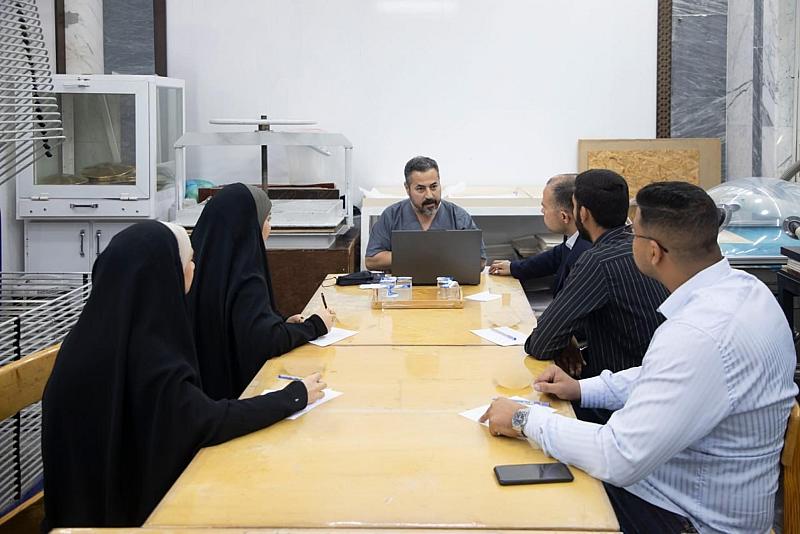 قسم الشؤون الفكرية يقيم دورة في مجال ترميم المخطوطات والوثائق لطلبة جامعة الكوفة
